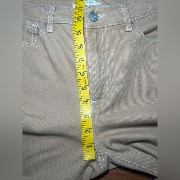 PacSun Women's Eco High Waisted Straight Leg Mom
Jeans in Tan Size 26 - Picture 6 of 7